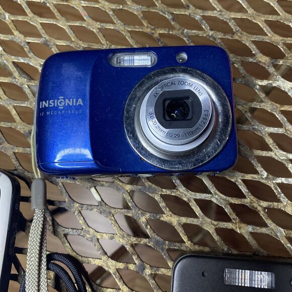 Digital Cameras LOT 3 Kodak ZX3 Insignia NS-DSC1112 Kodak V1253 For Parts Repair - Picture 4 of 14